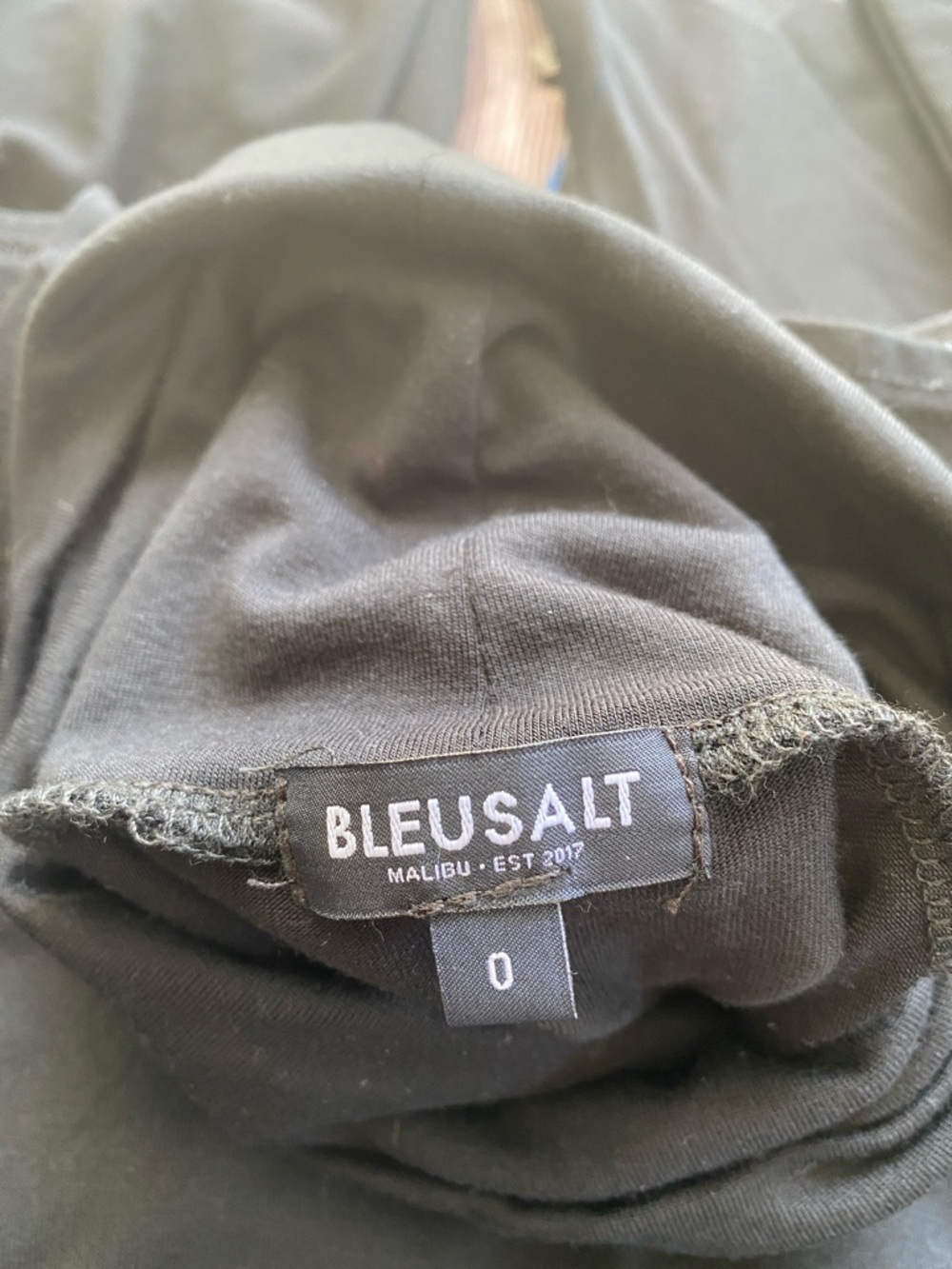 BLEUSALT The Sleeveless Turtleneck Lite Size 0 Black Soft Stretchy - Picture 3 of 4